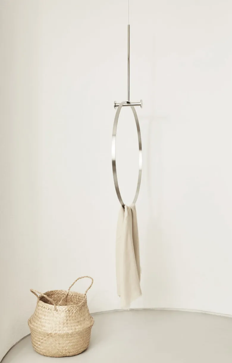 Argola Coat Hanger