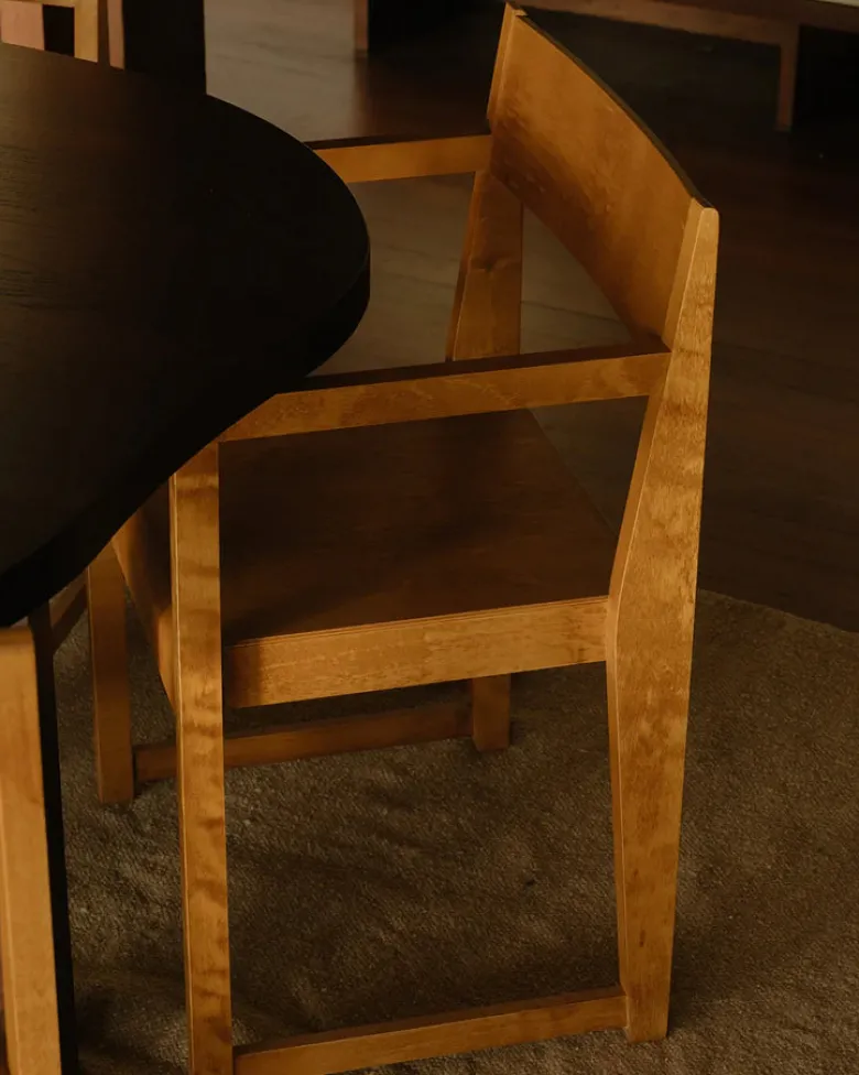 Armrest Chair 01