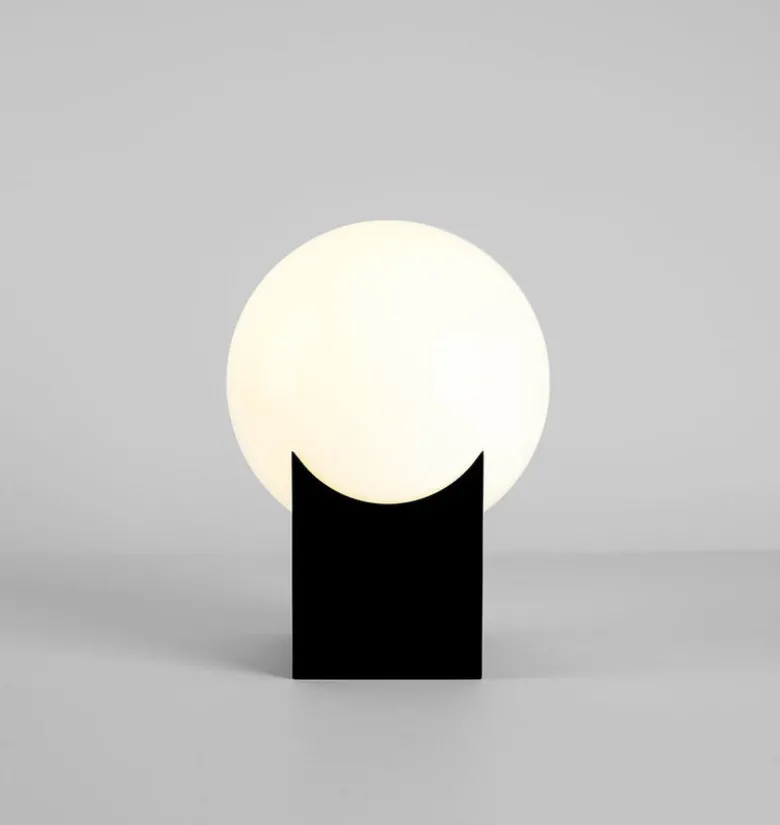 Atlas Table Lamp