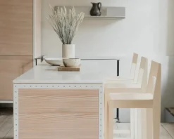 Bar Chair 01