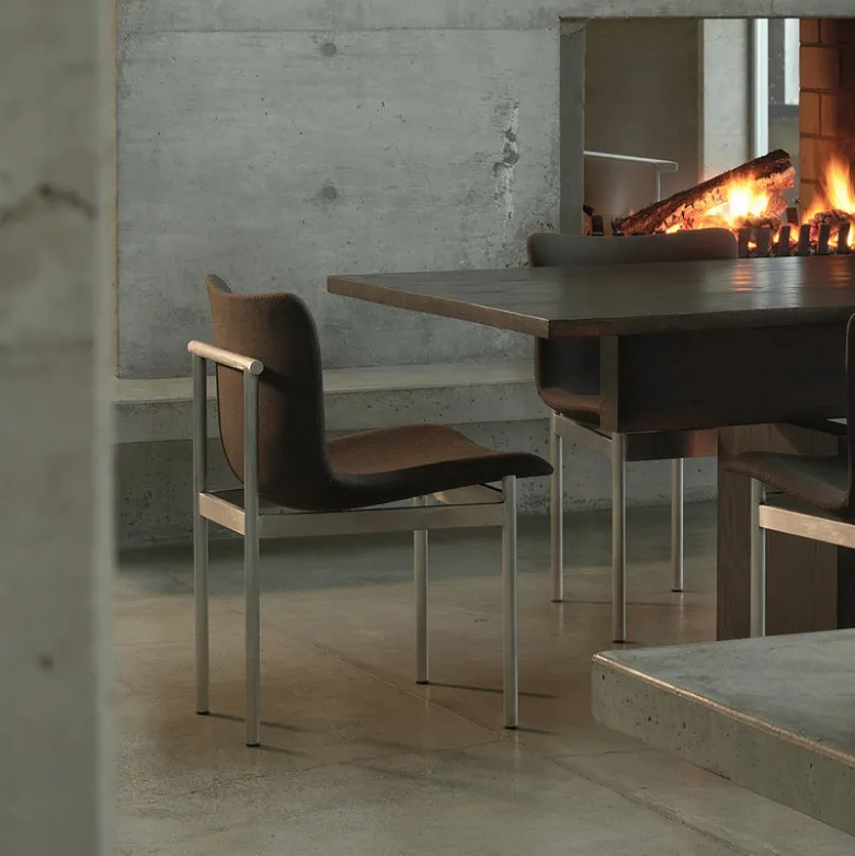 Cadre Chair