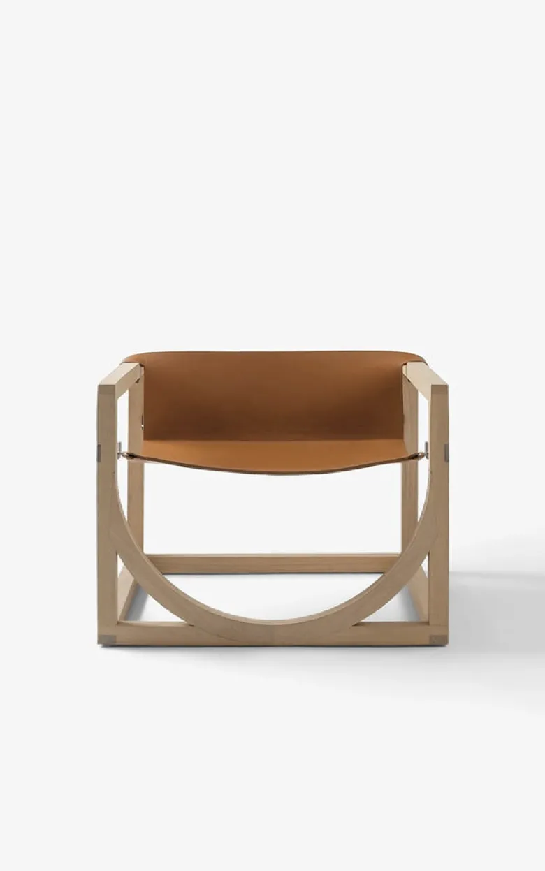 Capa Lounge Chair