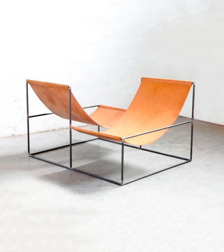 Crossed Double Seat