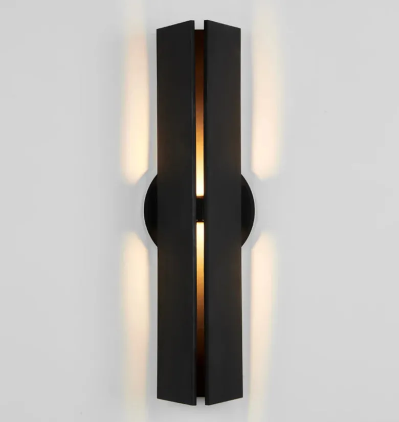 Delta Sconce