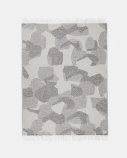 Duotone Throws