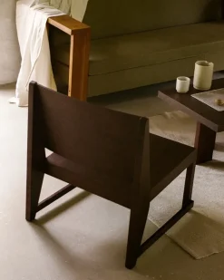 Easy Chair 01