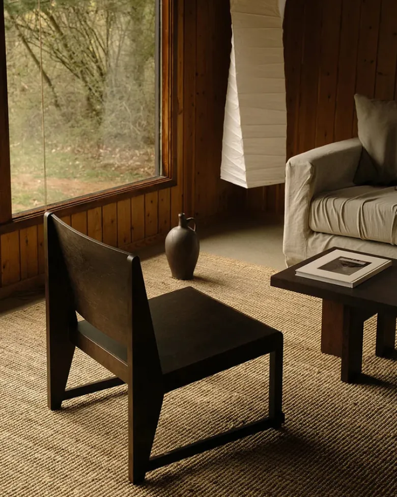 Easy Chair 01