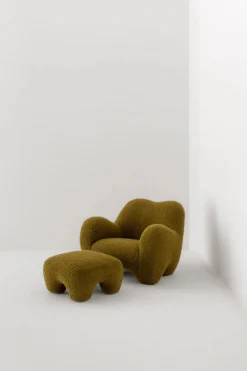 Gummy Footstool