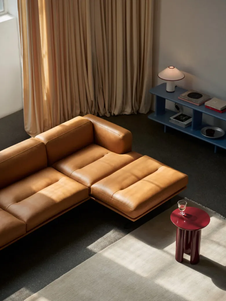 Inland AV42 Sofa
