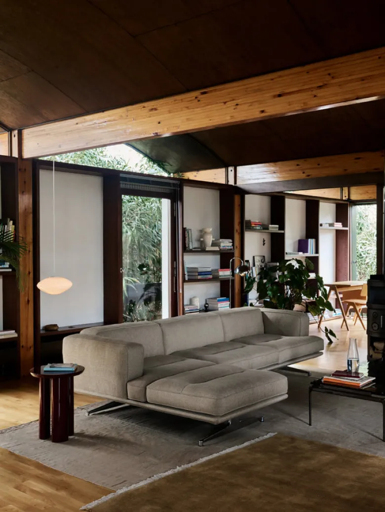 Inland AV42 Sofa