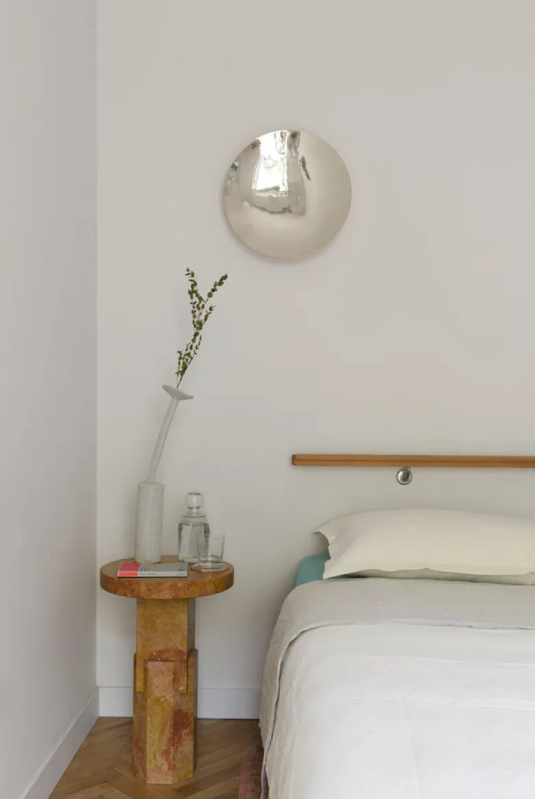 Ionik Side Table