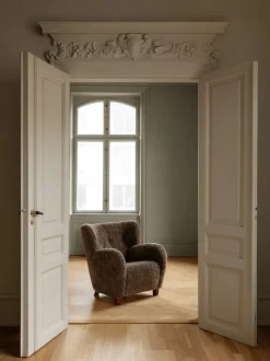 Karu Chair