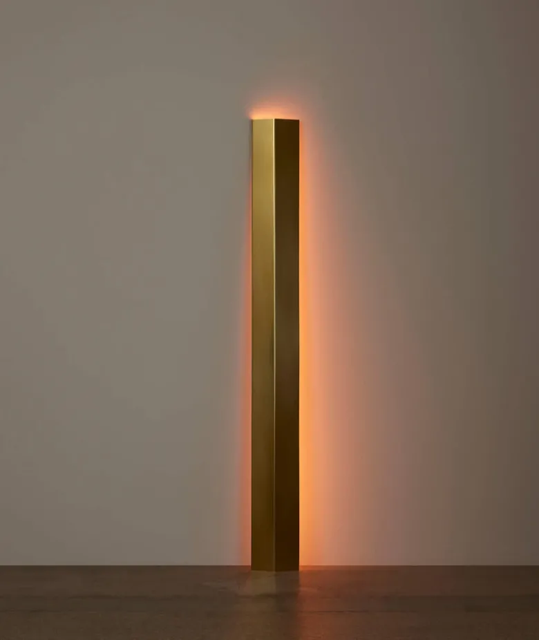 Mano Standing Light