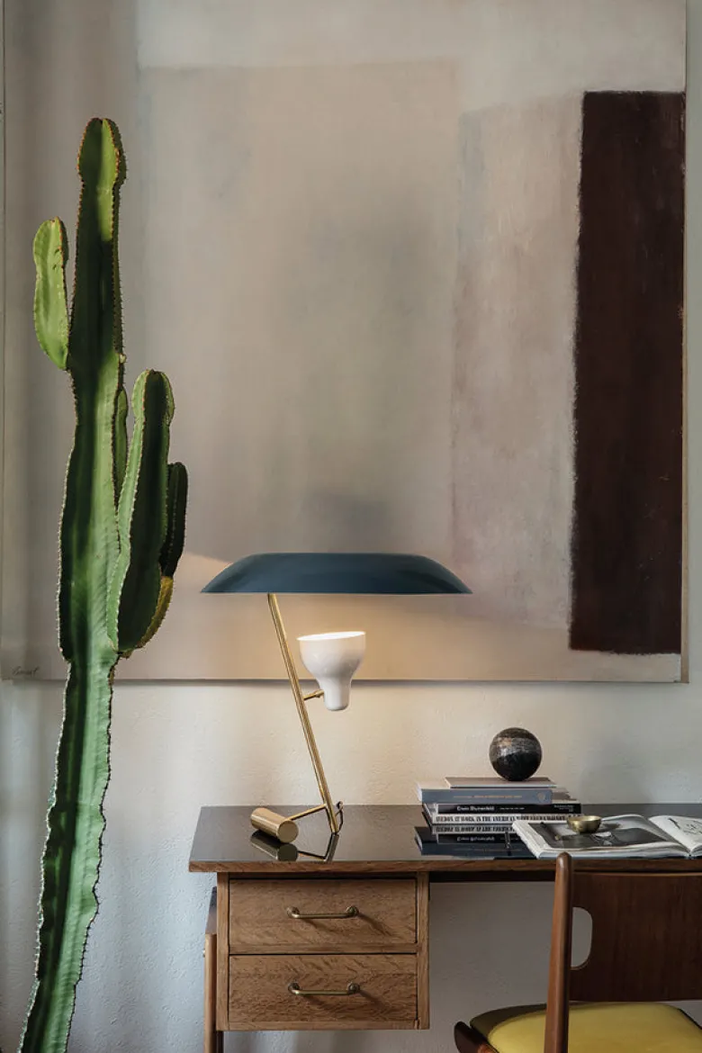 Model 548 Table Lamp