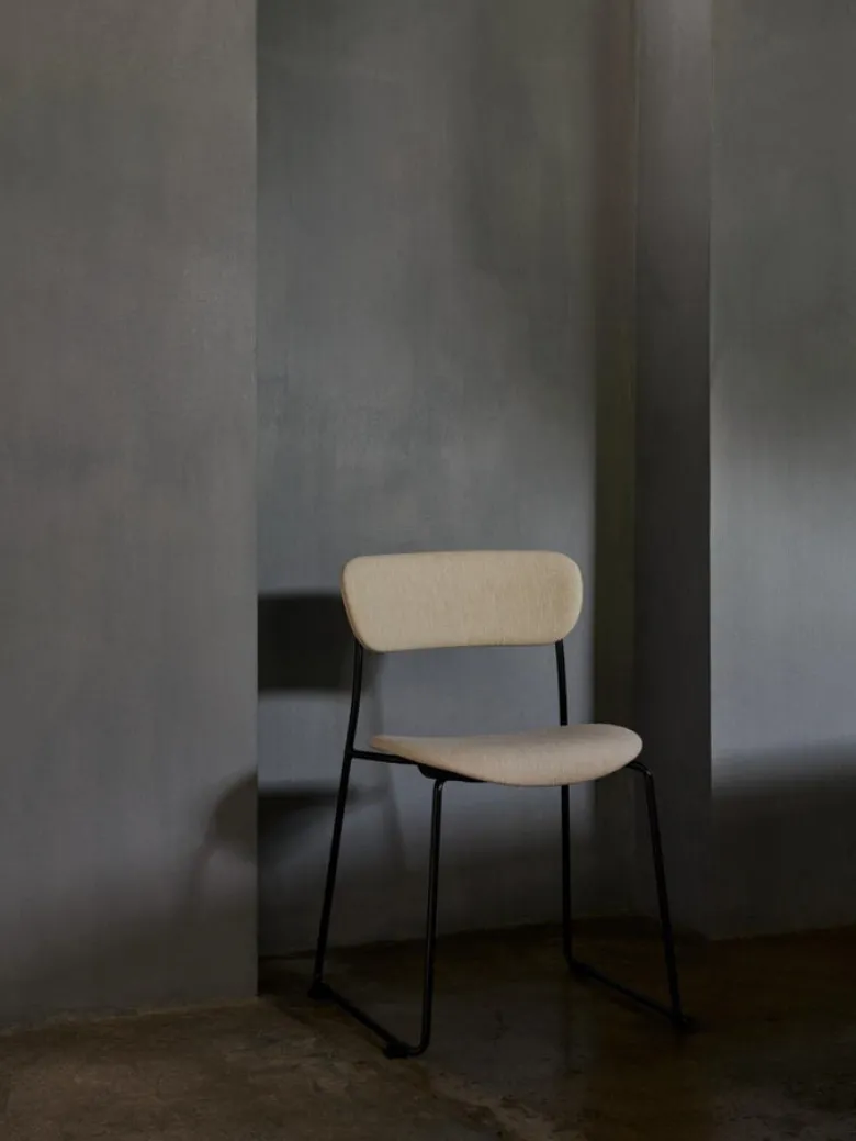 Pavilion AV53 Chair