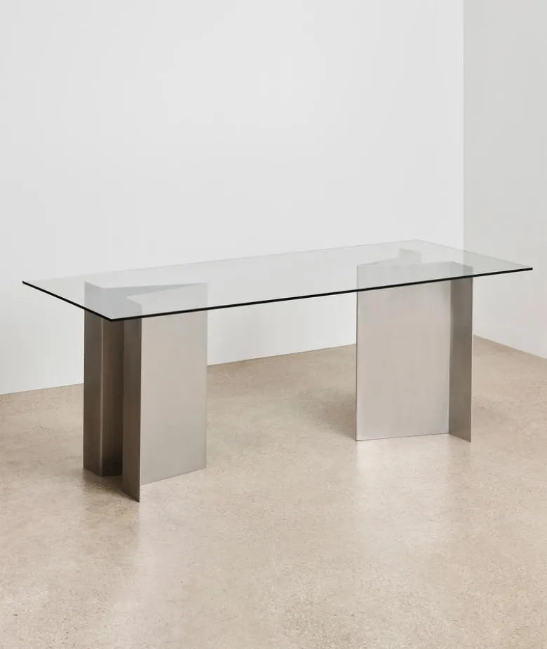 Pica Dinning Table
