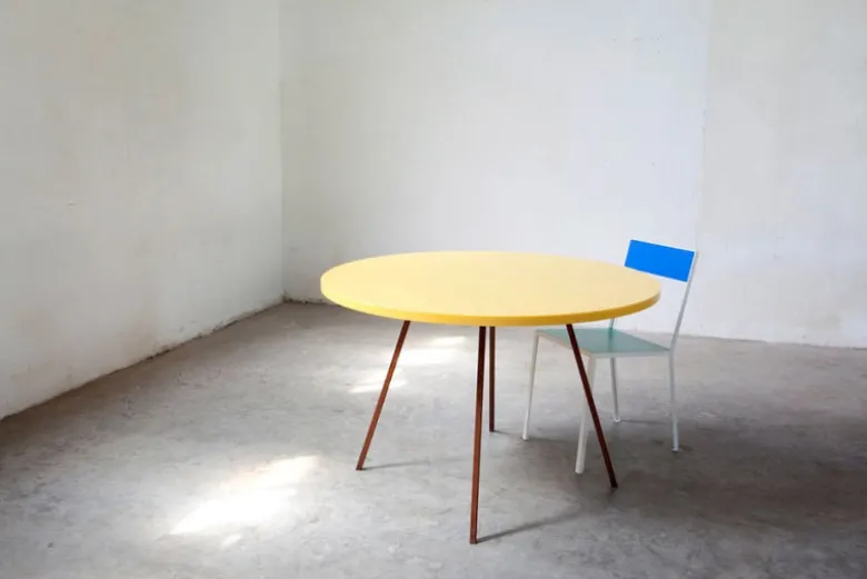 Round Table