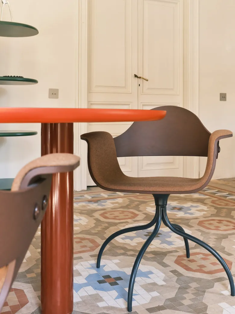 Showtime Chair