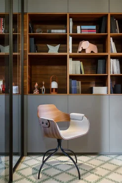 Showtime Chair