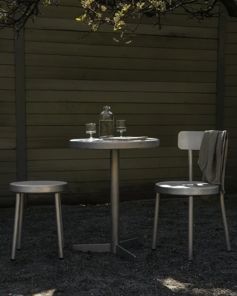 Tasca Table
