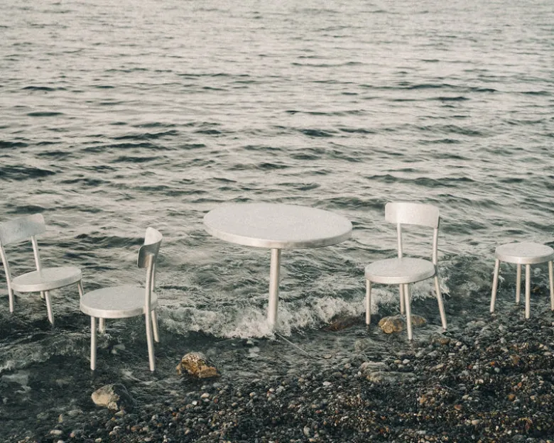 Tasca Table