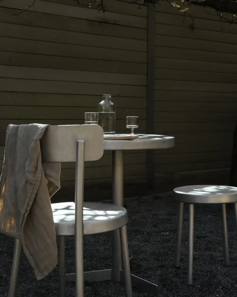 Tasca Table