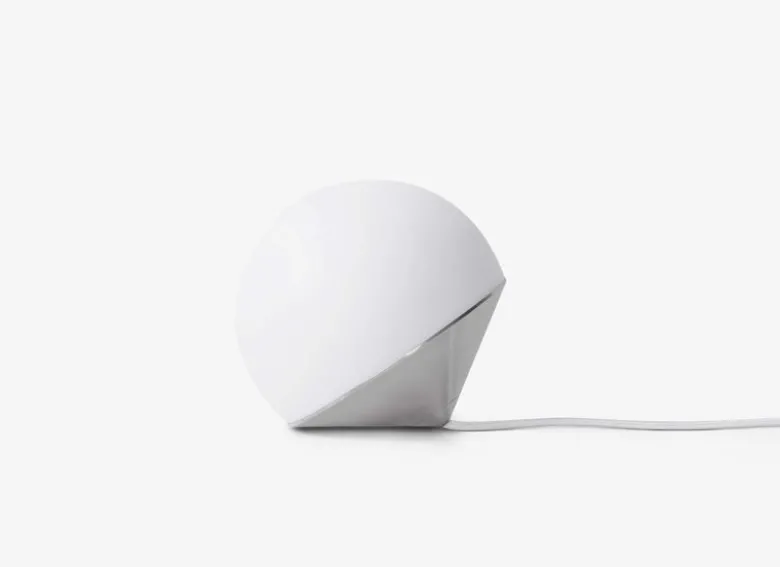 Tombo Lamp