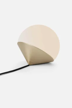 Tombo Lamp