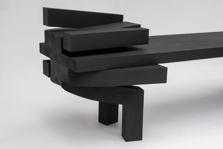 Zoumey desk 012024