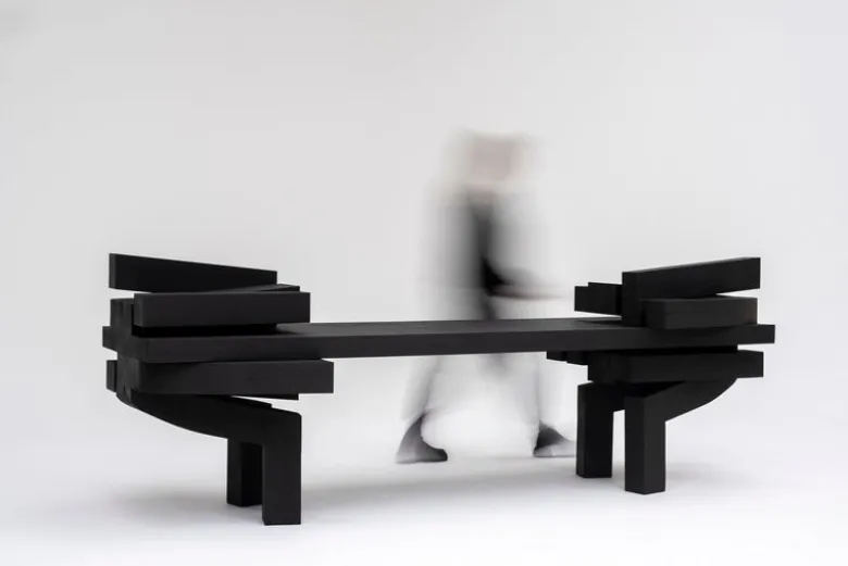 Zoumey desk 012024